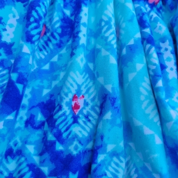 3/$15 Derek Heart Girl's Blue Geo Flowy Shorts - Picture 3 of 6